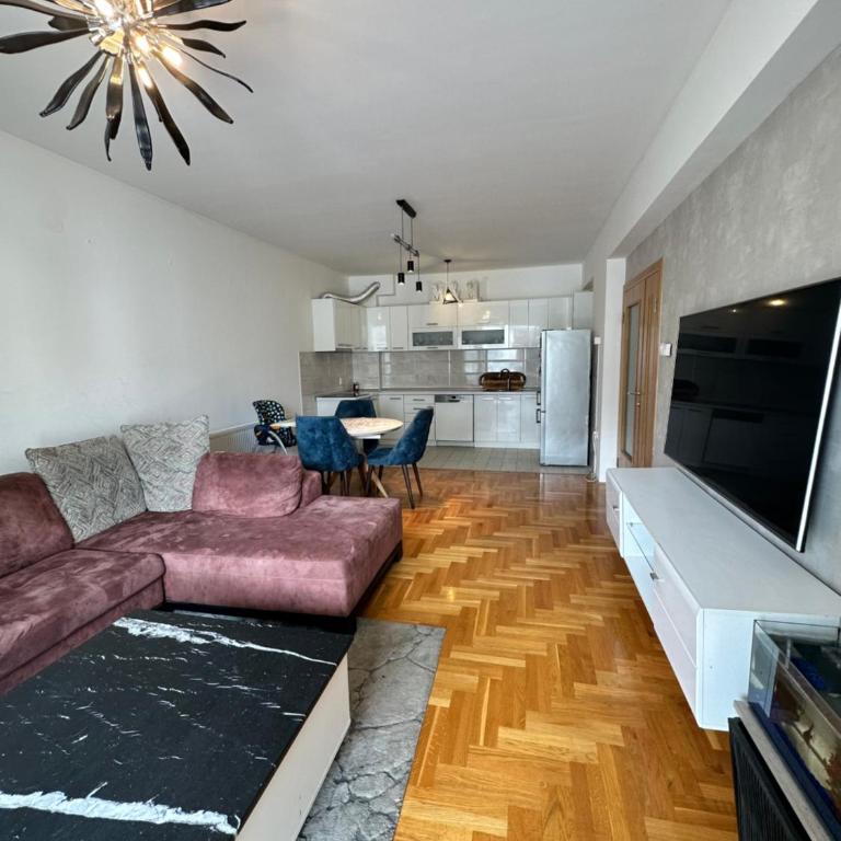 M&M Apartment - Two-Bedroom Apartment - 7