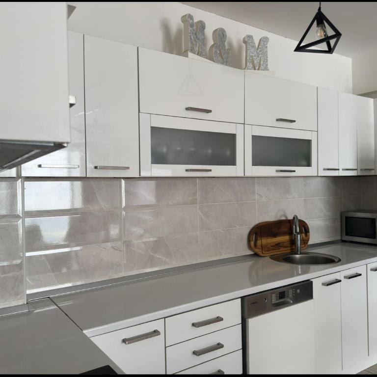 M&M Apartment - Two-Bedroom Apartment - 8