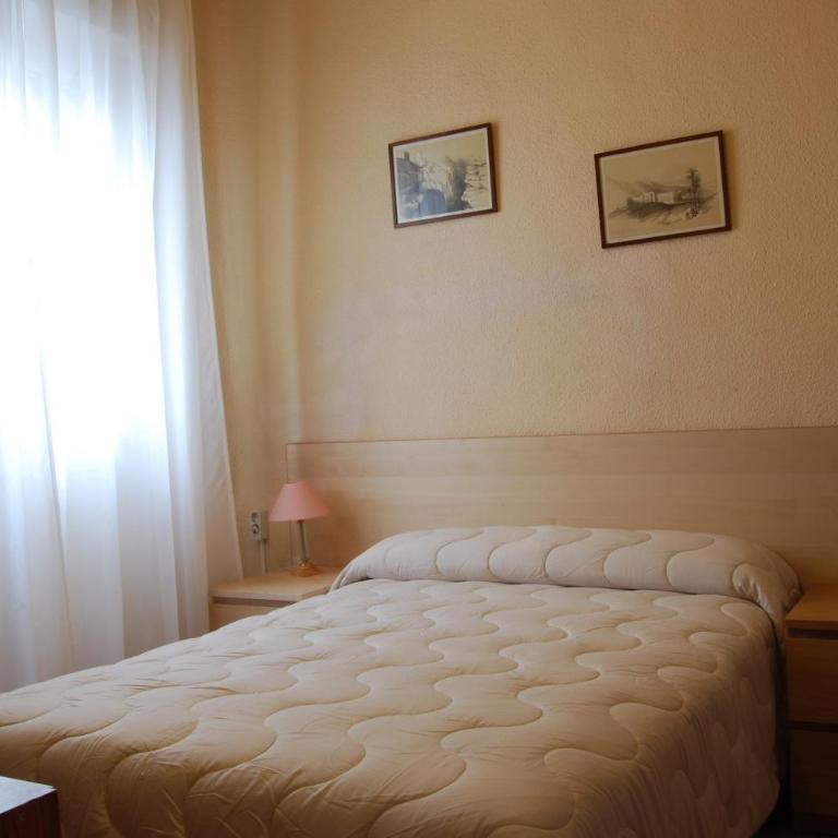 Hostal America - Camera Matrimoniale/Doppia con Letti Singoli - 7