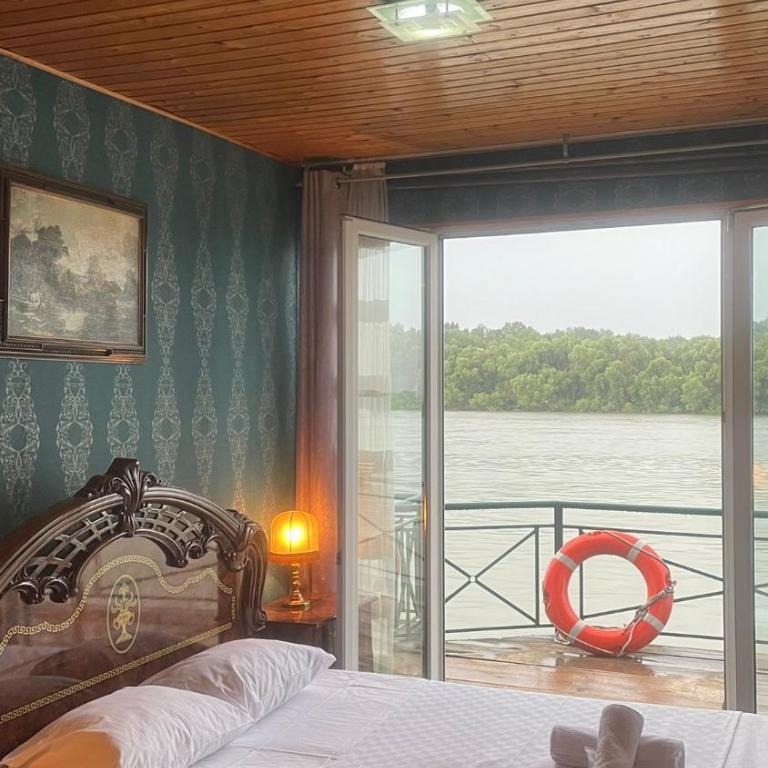 Hostel Otard - Deluxe Double Room (2 Adults + 1 Child) - 1
