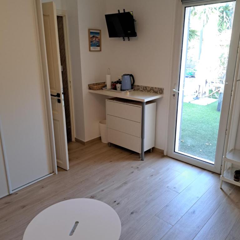 Chez J-JM - Chambre Double avec Salle de Bains Privative - 6