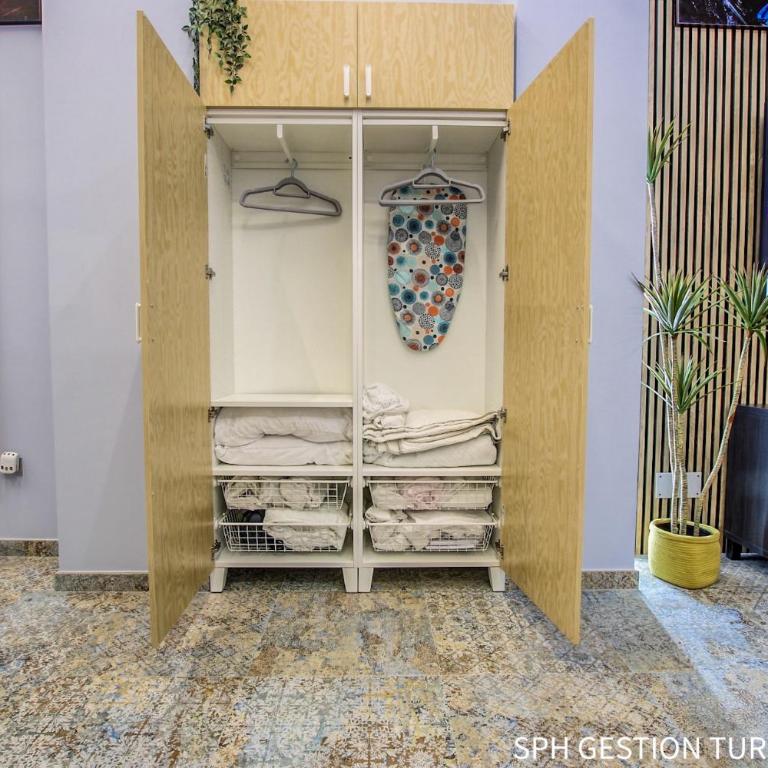 Adri Home centro ciudad con garaje privado - Two-Bedroom Apartment - 21