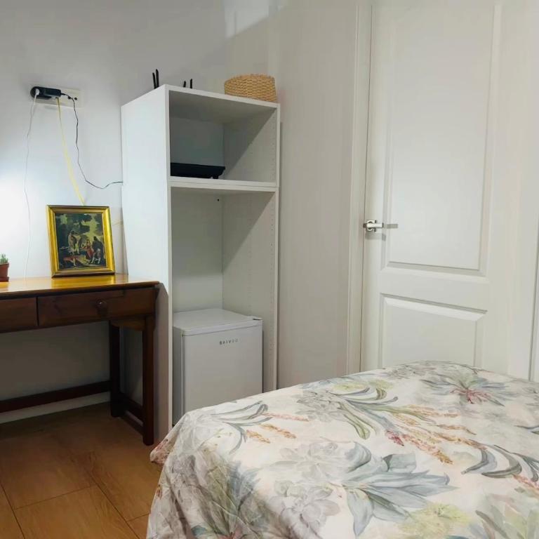 Mirador 5 del Mercado Central - habitacion con baño privado en el centro de la Ciudad Vella - Double Room with Private Bathroom - 23