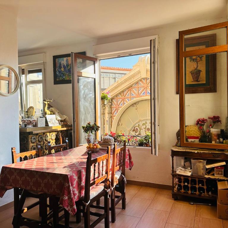 Mirador 5 del Mercado Central - habitacion con baño privado en el centro de la Ciudad Vella - Double Room with Private Bathroom - 35