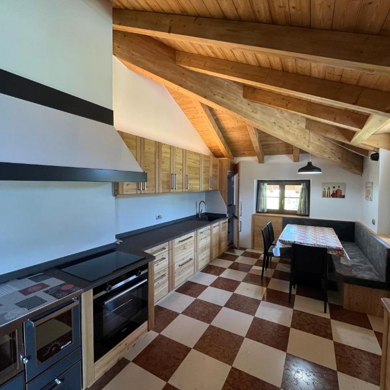 Casa Miramonti 1 - Three-Bedroom Apartment with Mountain View - 5