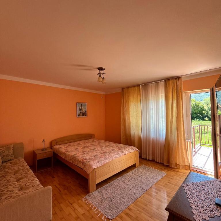 Apartmani Simonovic - Deluxe Double Room with Shower - 8