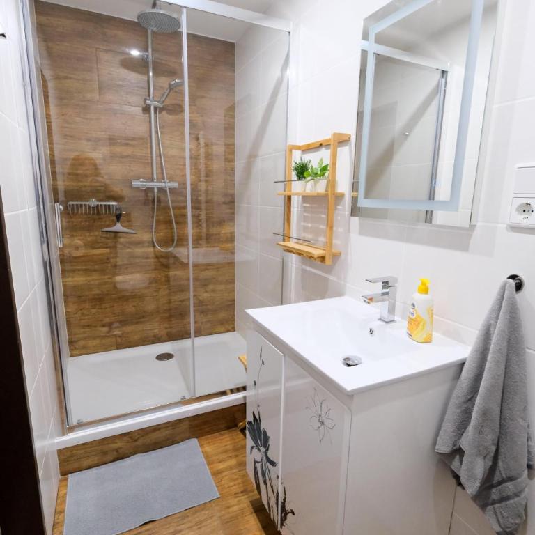 Haus Simona - Apartment mit Dusche - 9