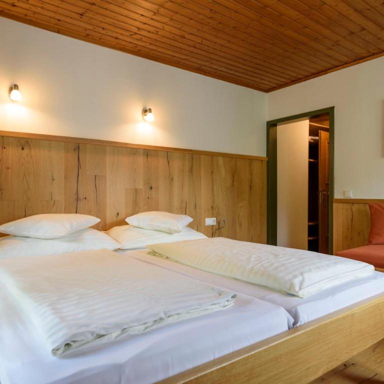 Hotel Landhaus Ausswinkl - Budget Dreibettzimmer - 2