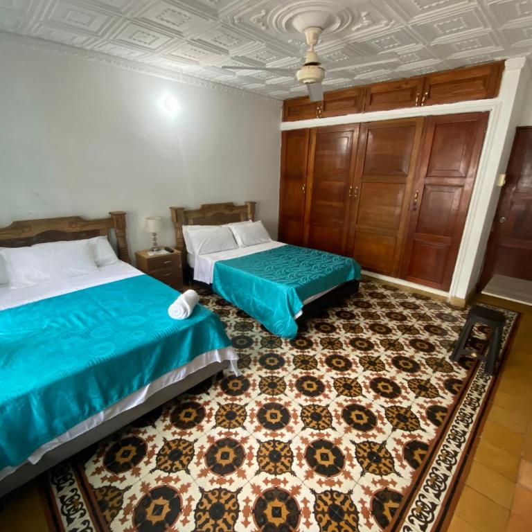 Casa Bahía Colonial - Cartagena - Double Room with Two Double Beds - 2
