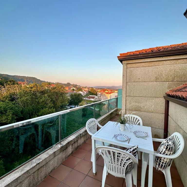 Atico con terraza sanxenxo a 5 mn playa del silgar - Apartamento de 2 dormitorios - 2