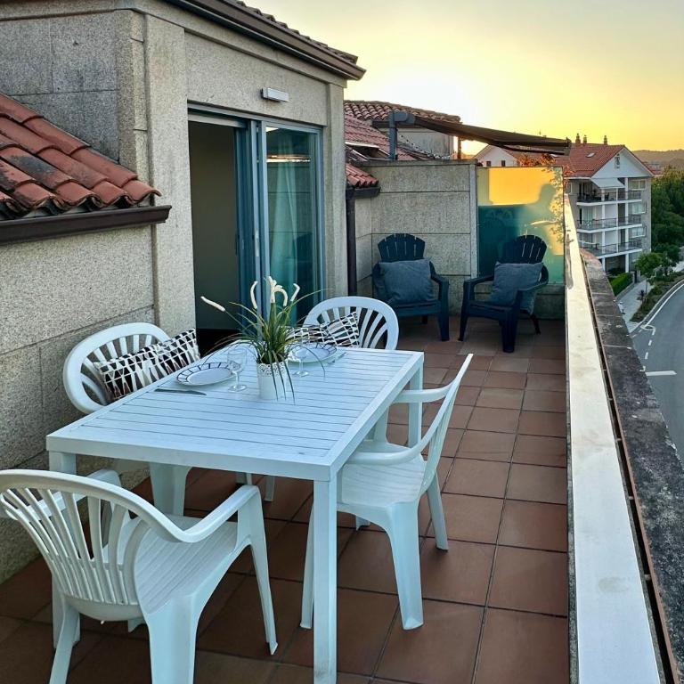 Atico con terraza sanxenxo a 5 mn playa del silgar - Apartamento de 2 dormitorios - 8