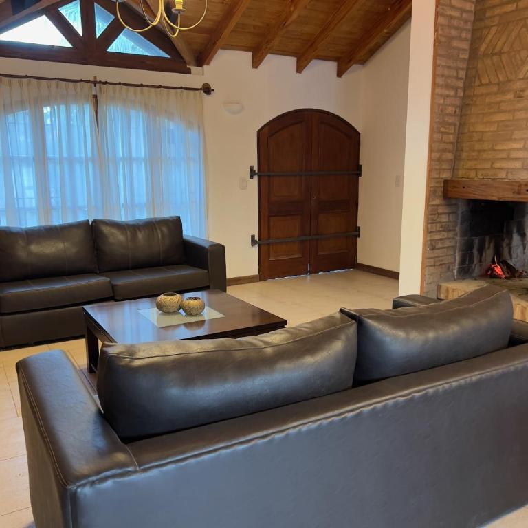 Huerto's House - Three-Bedroom House - 23