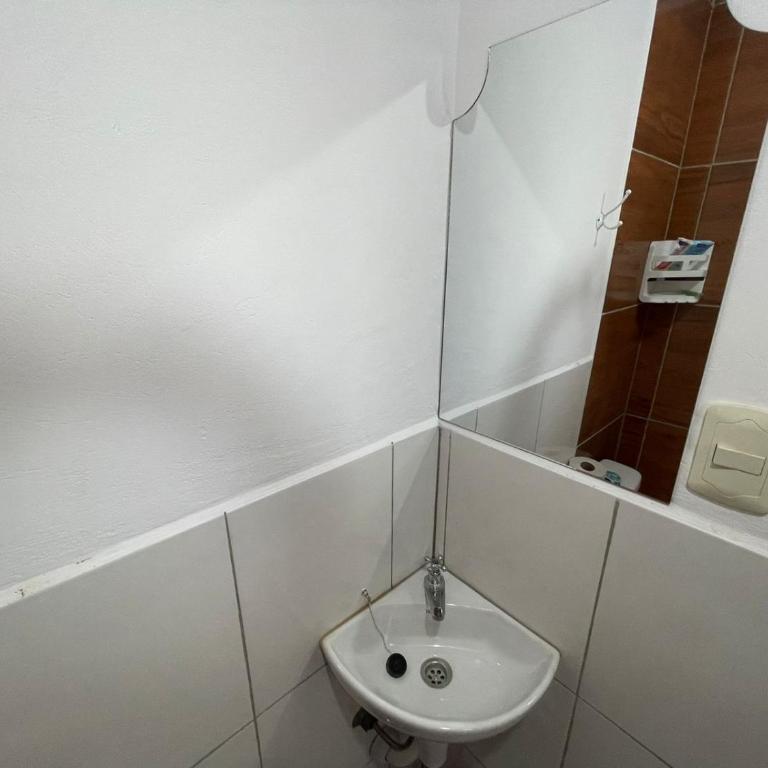 Hostal La Fortaleza - Habitación Doble con baño privado - 1