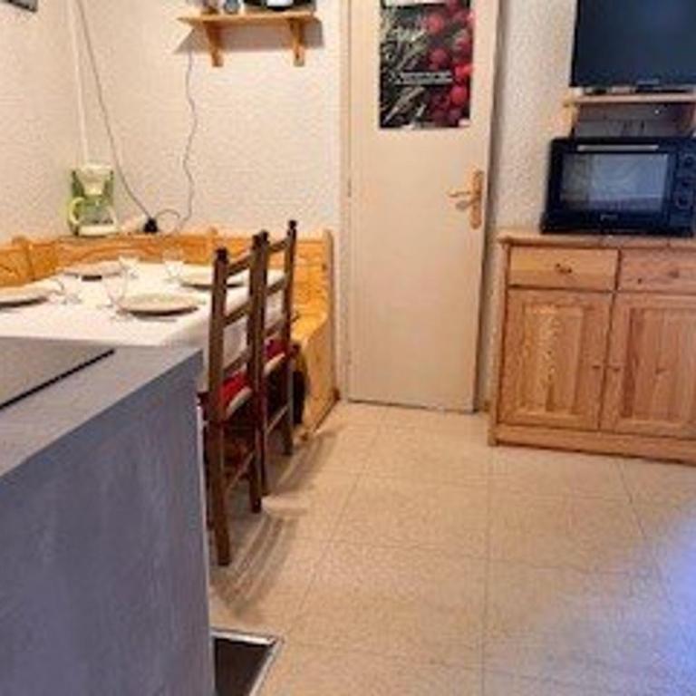 Studio 4 pers à 100m des pistes, balcon sud, proche commerces - Risoul 1850 - FR-1-330-581 - Appartement - 2