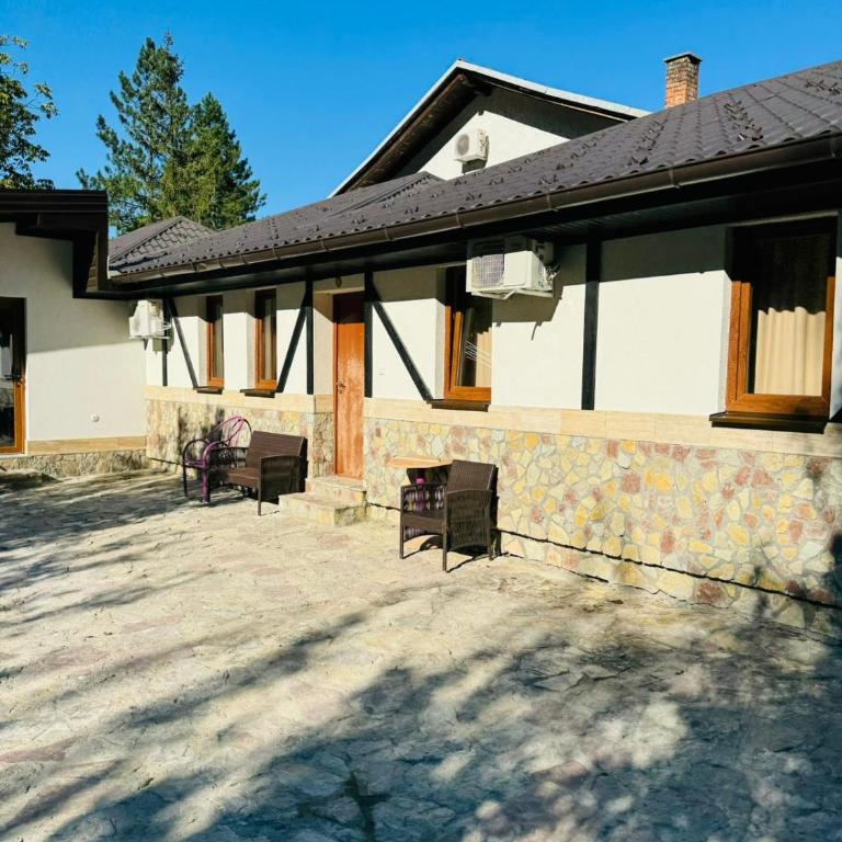 Holiday Home with Private Pool - Villa - 15