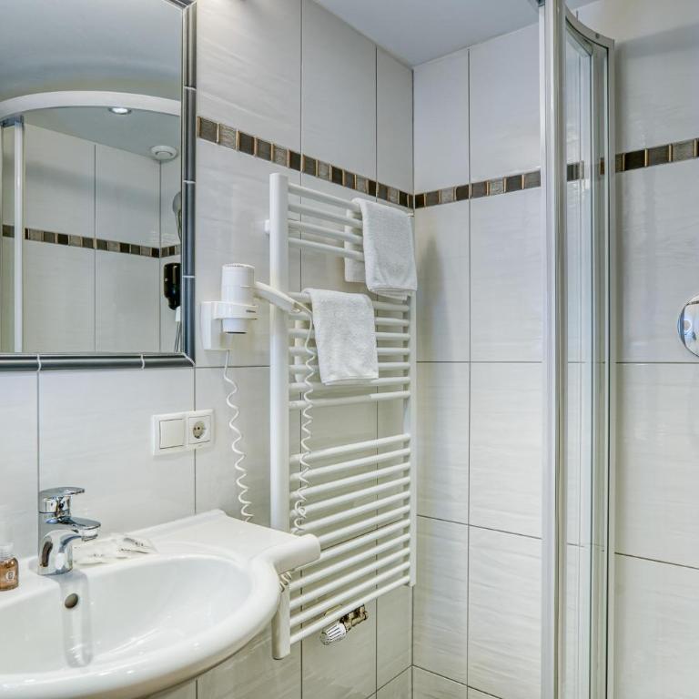 SonnenHOF hotel gerlos centrum - Studio mit Balkon - 11