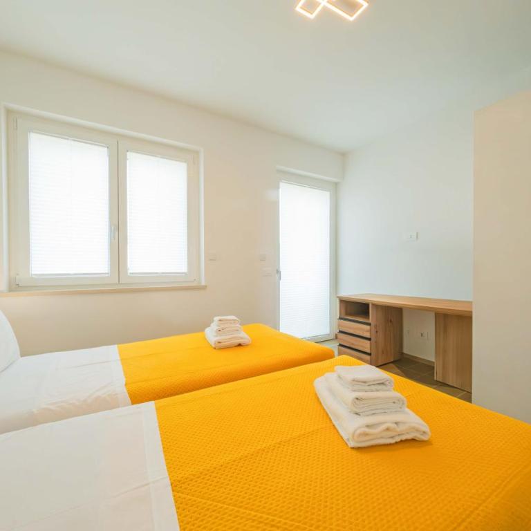 ApartmentsGarda - Residenza Maycol - Appartamento con 2 Camere da Letto e Terrazza - 23