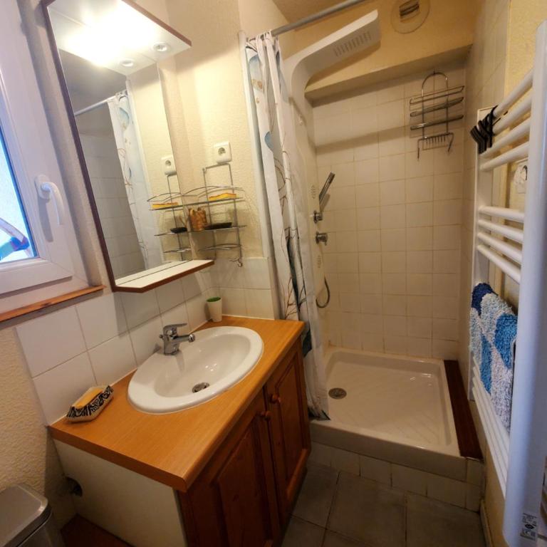Grand Duplex, 3p, 45 m, très ensoleillé, 6 personnes - Three-Bedroom Apartment - 6
