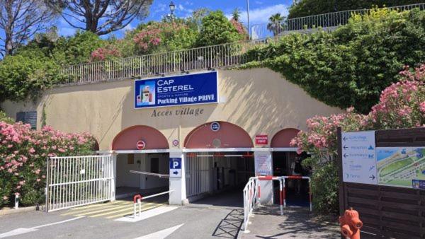 Le jardin de L Estérel FH007 -Piscines -Parking - climatisation - Rez-deJardin -Appartement en résidence de loisirs - plages - Appartement 1 Chambre avec Jardin - 23
