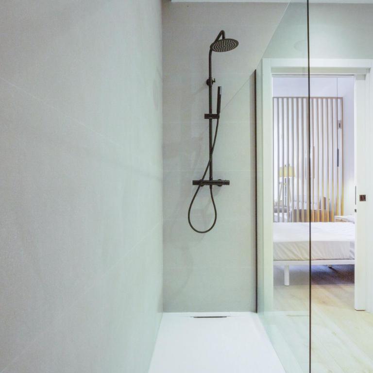 Mestalla Flats by Nomad Host - One-Bedroom Deluxe Apartment - 17