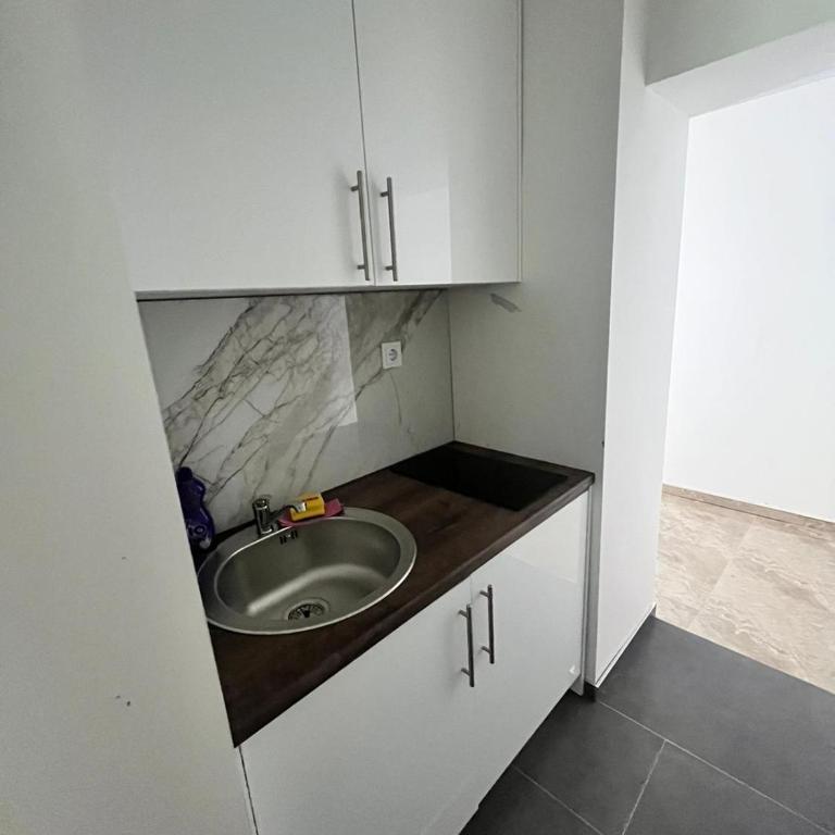 Lovely Riverline Apartment - Two-Bedroom Apartment - 5