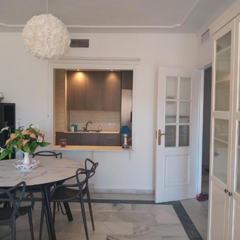 FUENGIROLA , Beach, Centre ,Balcony with seaview, for 4 persons - Apartamento de 1 dormitorio - 7