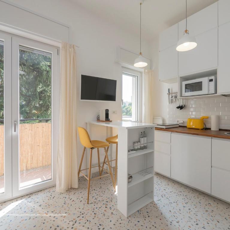 Milano 2 Pax Wi-Fi- Via D'Agrate, 19 C - Appartamento con 1 Camera da Letto - 1