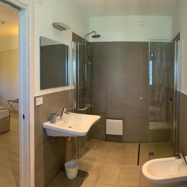 Nuova Opera Rooms & Apartments - Camera Tripla Standard - 8