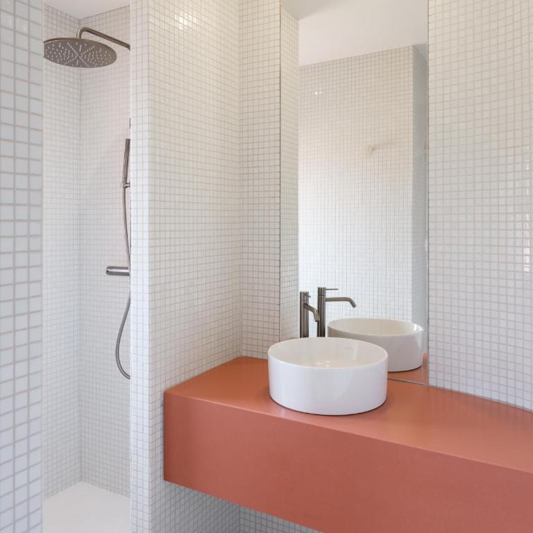 Maison Nova - Boutique Hôtel & Spa - Massane - Chambre Double avec Terrasse - Vue sur les Albères - 1