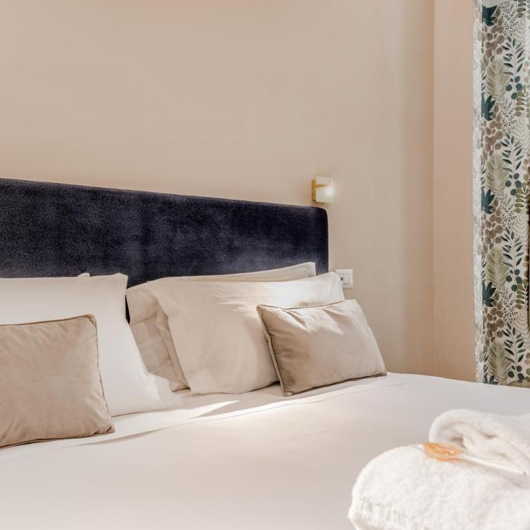 Queen of Rome Luxury Rooms - Deluxe Zimmer - 6