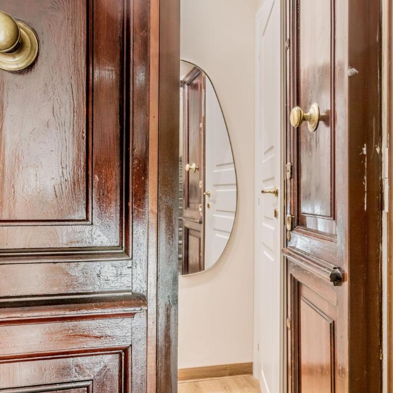 Queen of Rome Luxury Rooms - Deluxe Zimmer - 36