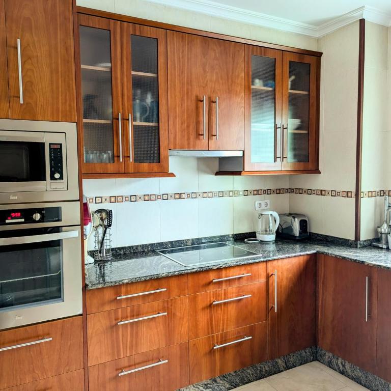 Foz Beach Home - Three-Bedroom Apartment - 4