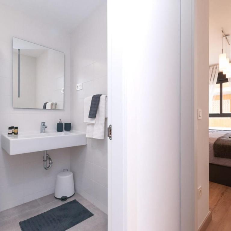 Torrevieja City Center plus parking - Apartamento de 3 dormitorios - 15