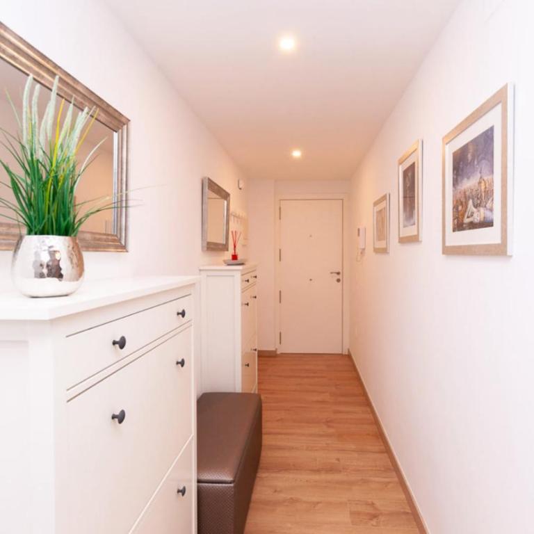 Torrevieja City Center plus parking - Apartamento de 3 dormitorios - 11