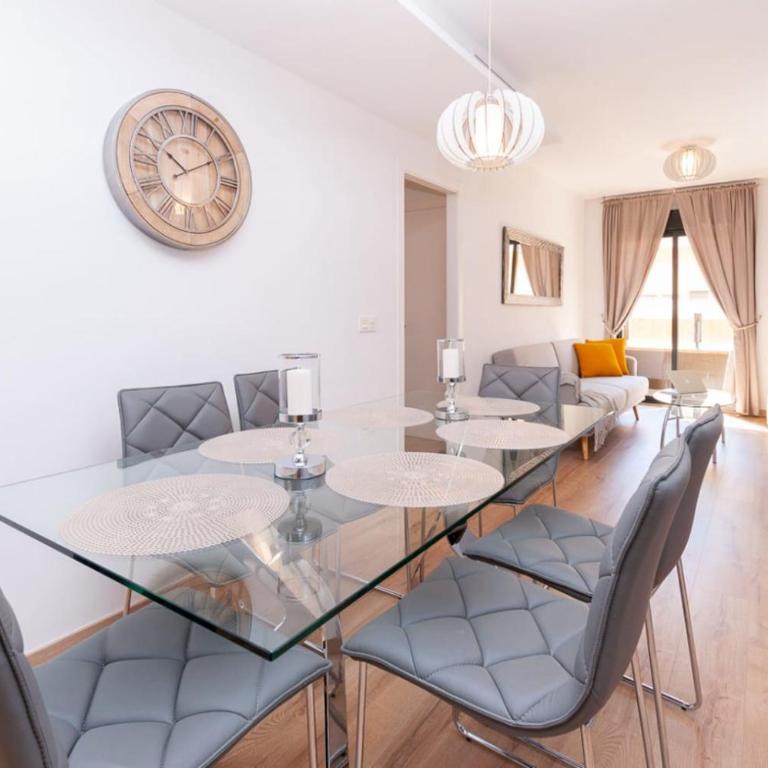 Torrevieja City Center plus parking - Apartamento de 3 dormitorios - 3