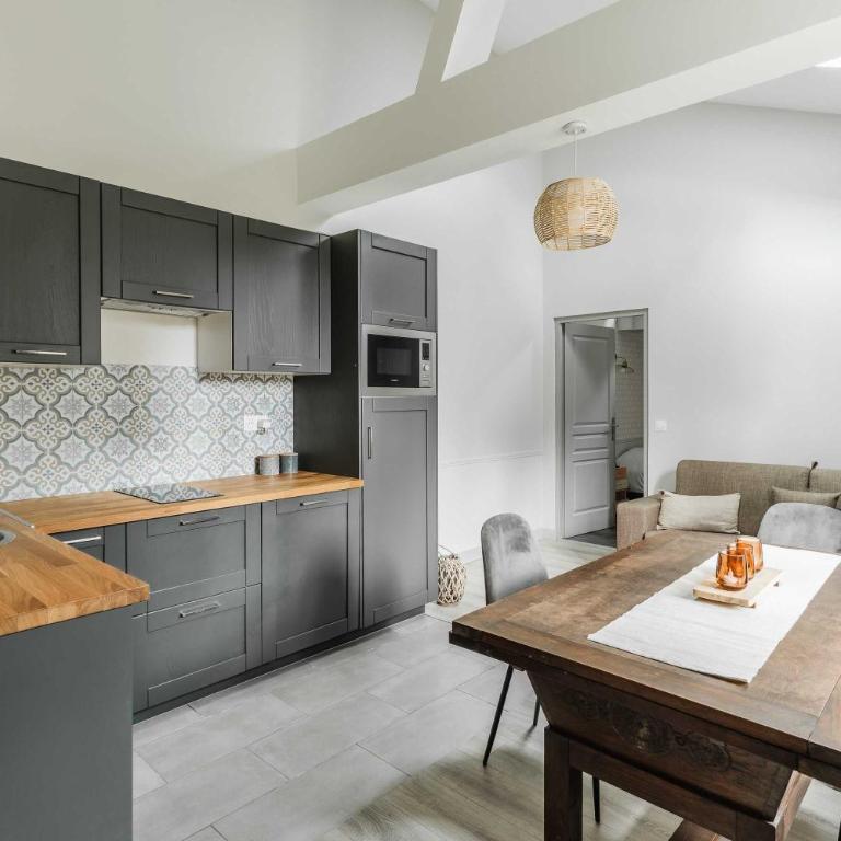 Townhouse with garden 100m from Place Morny - Vacation Home - 8