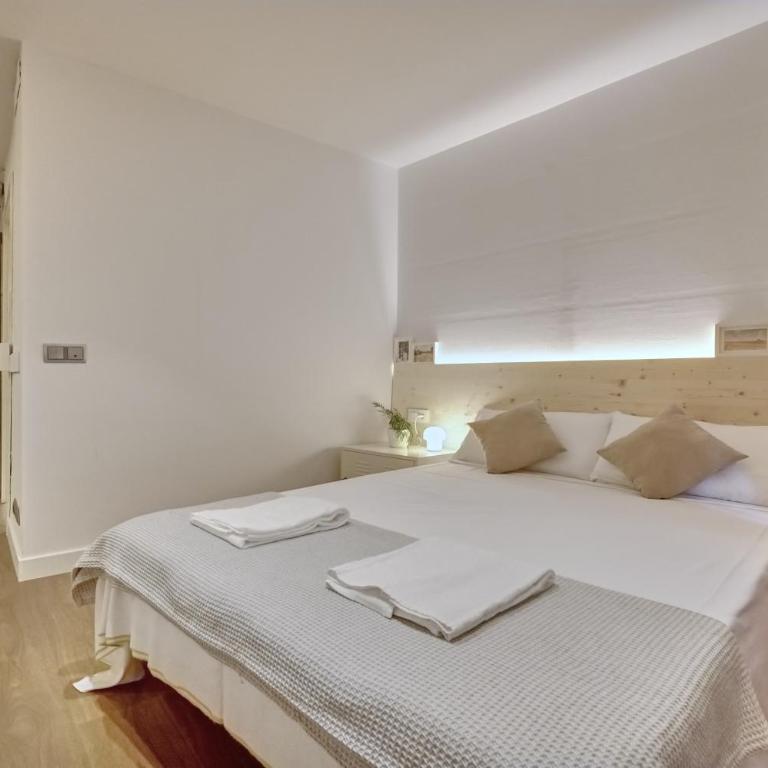 Apartamento Alma de Navarreria by Clabao - Two-Bedroom Apartment - 20