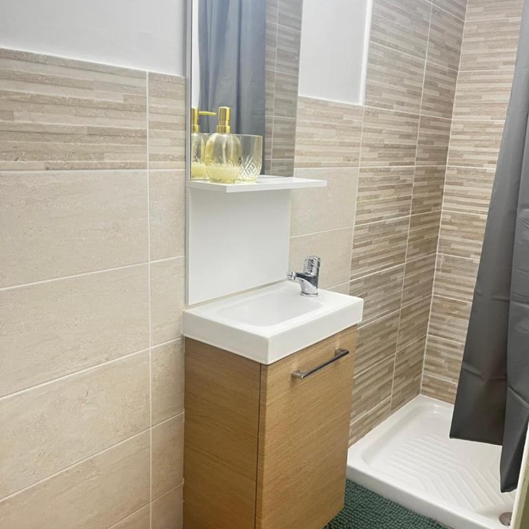 Cosy Appartement moderne et central ! - Appartement 1 Chambre - 21