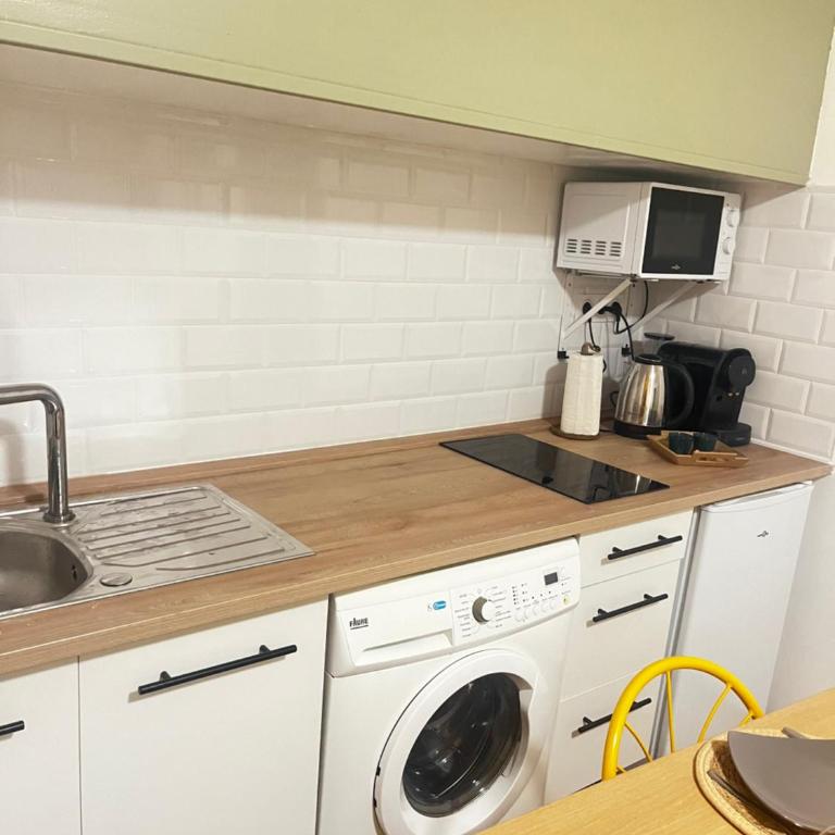 Cosy Appartement moderne et central ! - Appartement 1 Chambre - 10