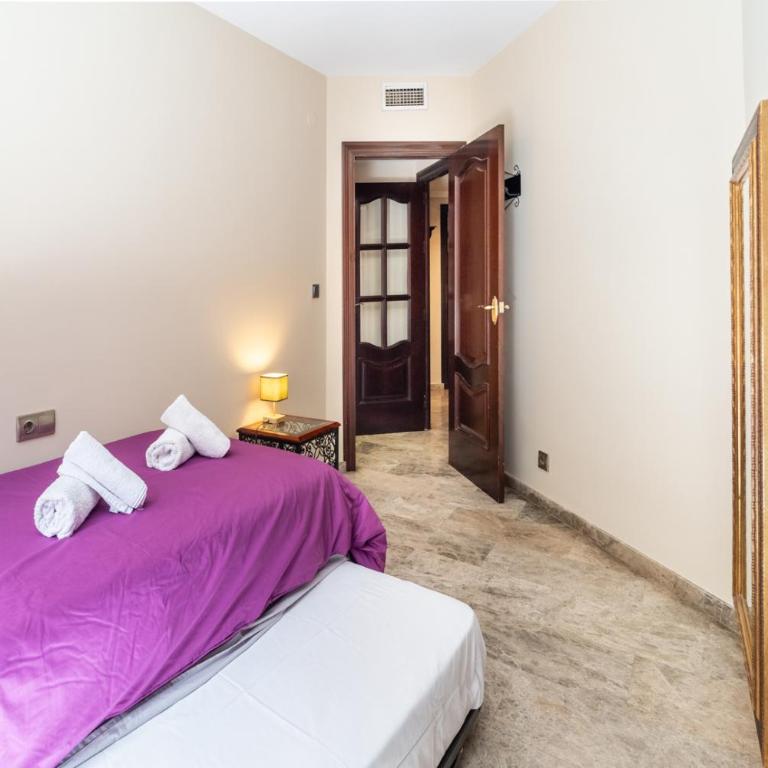 Gran apartamento centro Córdoba con parking gratis - Three-Bedroom Apartment - 15