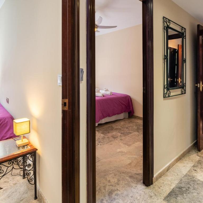 Gran apartamento centro Córdoba con parking gratis - Three-Bedroom Apartment - 38