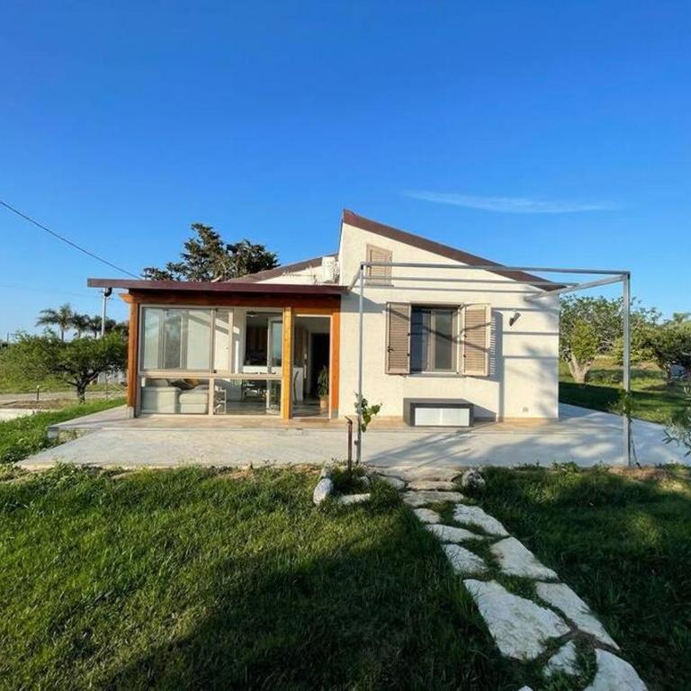 Sunset Holiday House - Two-Bedroom House - 9