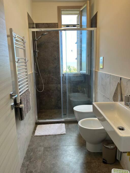 Sunset Holiday House - Two-Bedroom House - 13