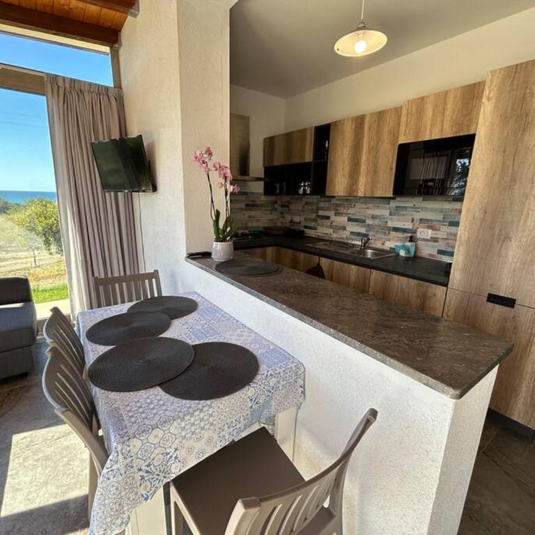 Sunset Holiday House - Two-Bedroom House - 17