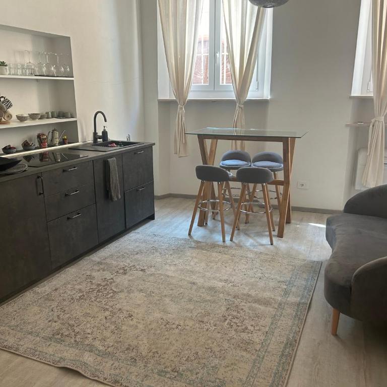 Splendido Loft Centro Storico Parma - Appartamento con 1 Camera da Letto - 1