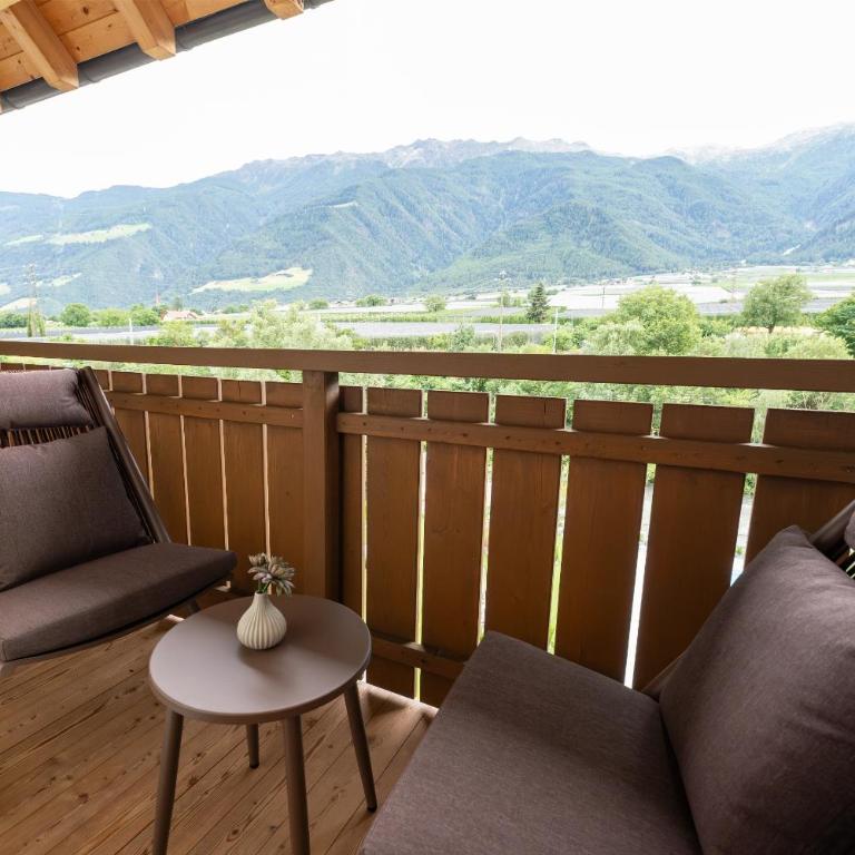 Self Service Hotel Schnalser Hof - Camera Quadrupla con Balcone e Vista Giardino - 5