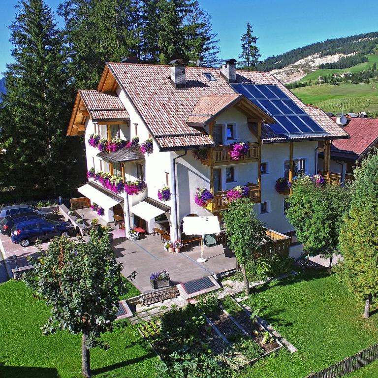 Garnì Lasteis B&B - apartments - Camera Matrimoniale con Vista Montagna - 19