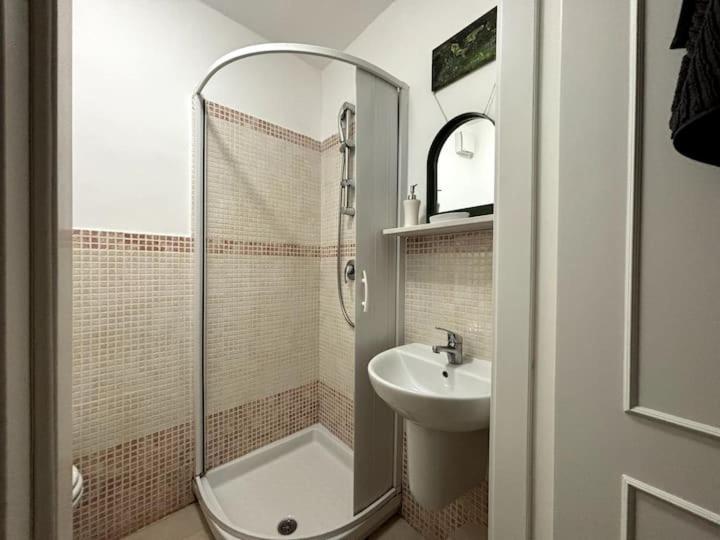ROUTE 64 MONOPOLI - EAST - Historic Center - Appartamento con 2 Camere da Letto - 53