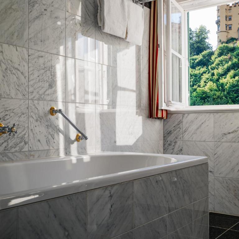 AMERON Neuschwanstein Alpsee Resort & Spa - Doppelzimmer - Jägerhaus - 13