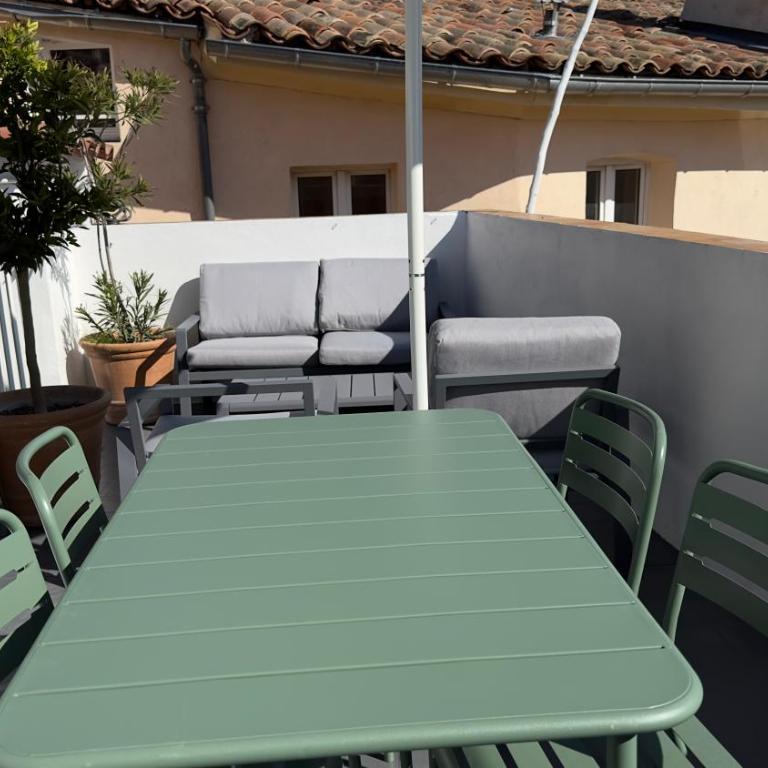 Centre Historique Appartement Climatisé avec terrasse - Appartement 2 Chambres - 25